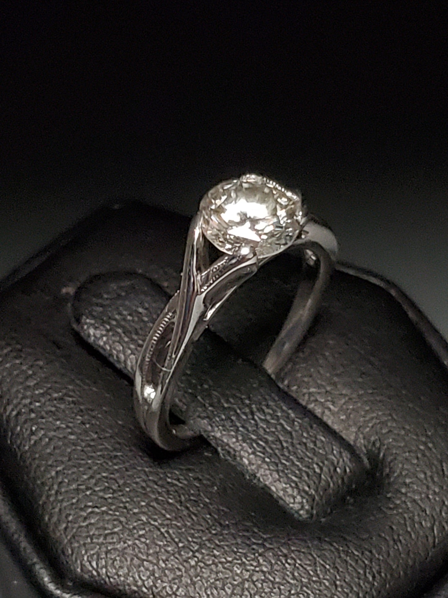 1.01 Carat Round Diamond Platinum Solitaire Engagement Ring