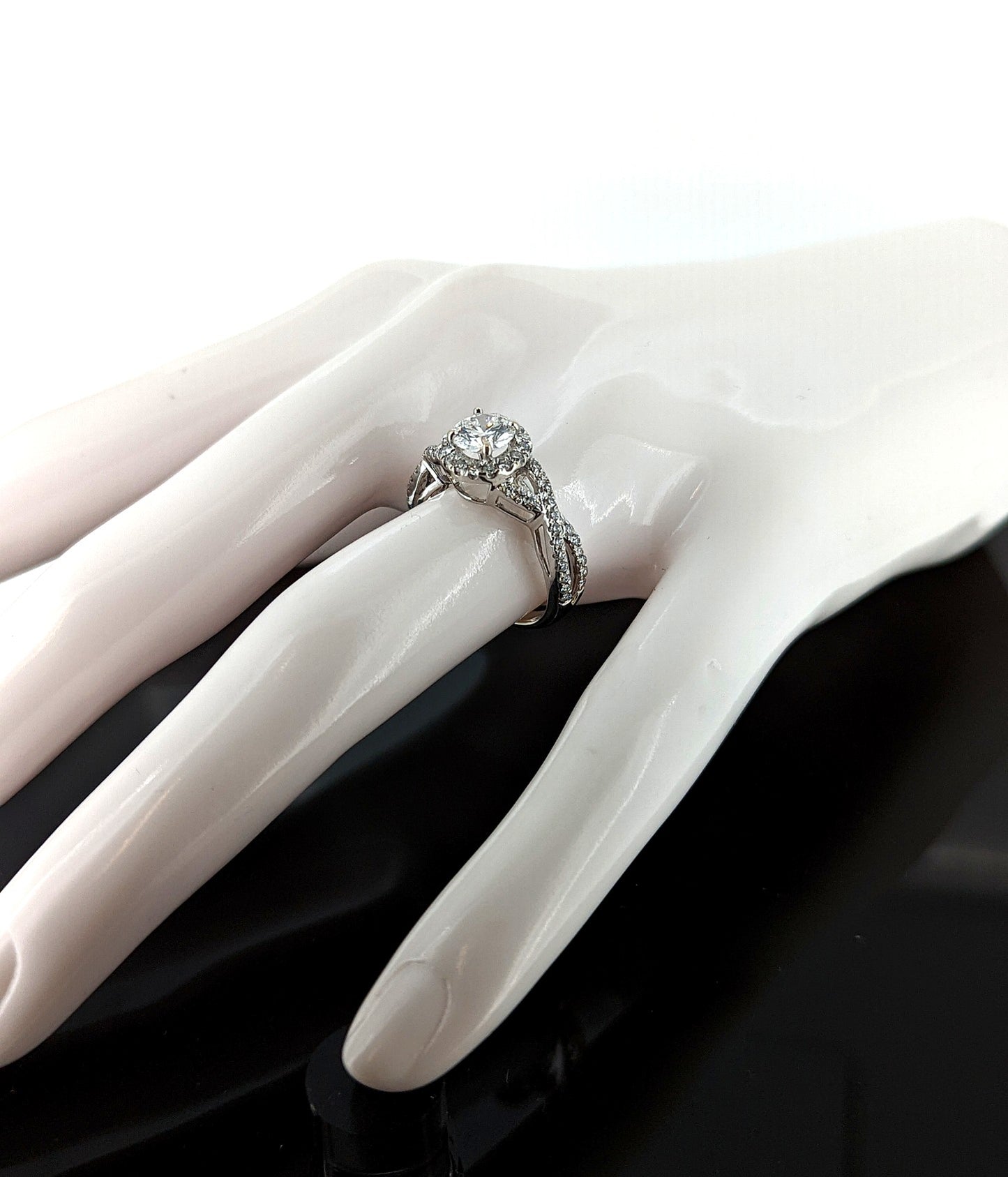 3/4 CT F/VS2 Diamond Halo Engagement Ring in 14K White Gold