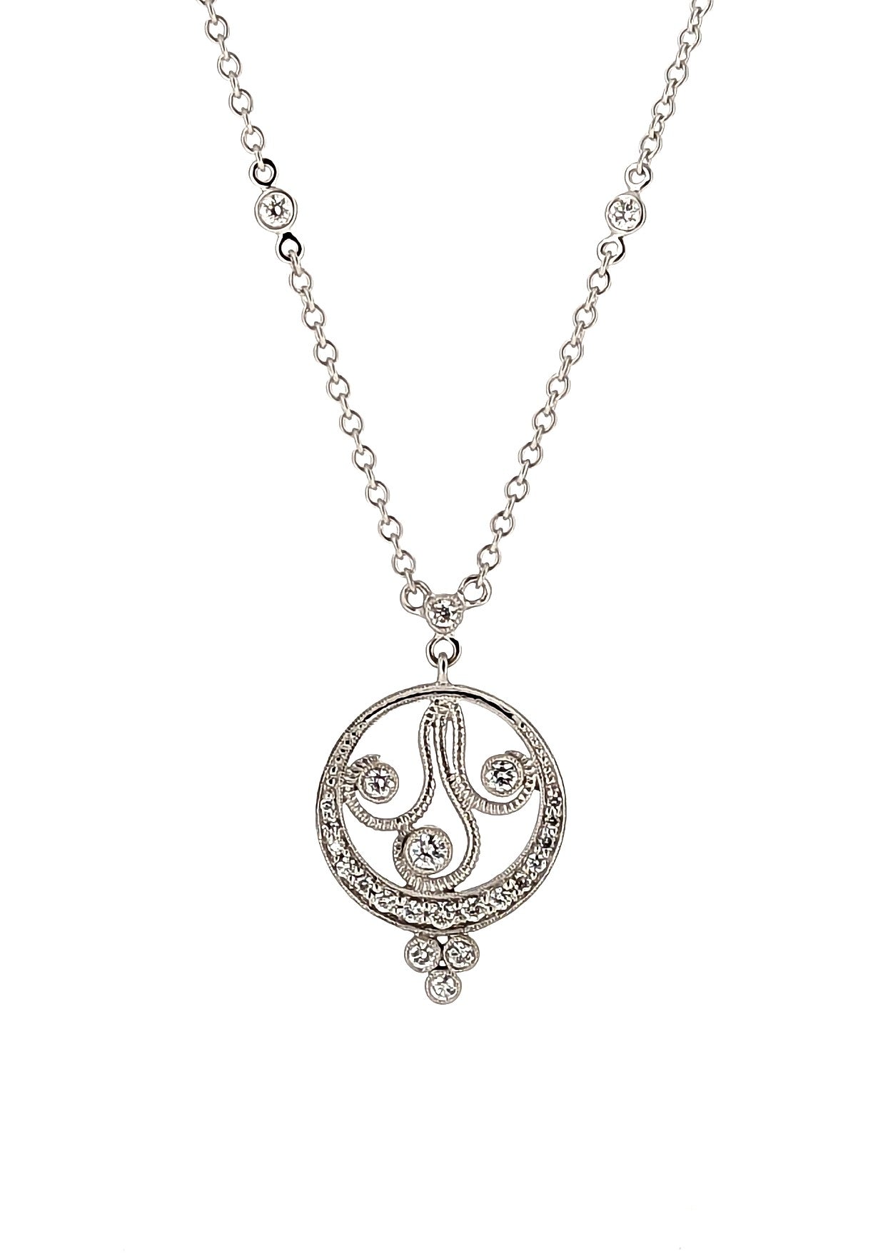 18K White Gold Diamond Pendant Necklace