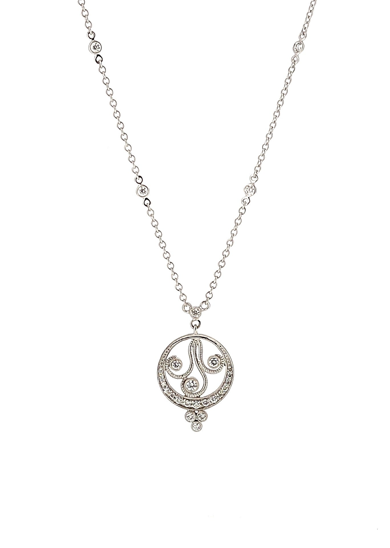 18K White Gold Diamond Pendant Necklace