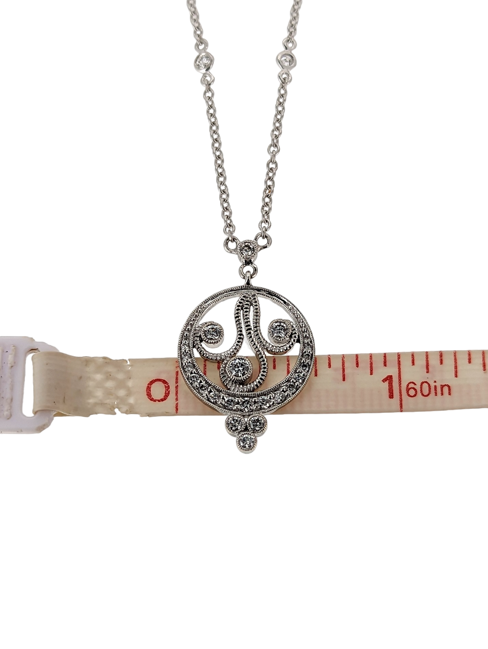 18K White Gold Diamond Pendant Necklace