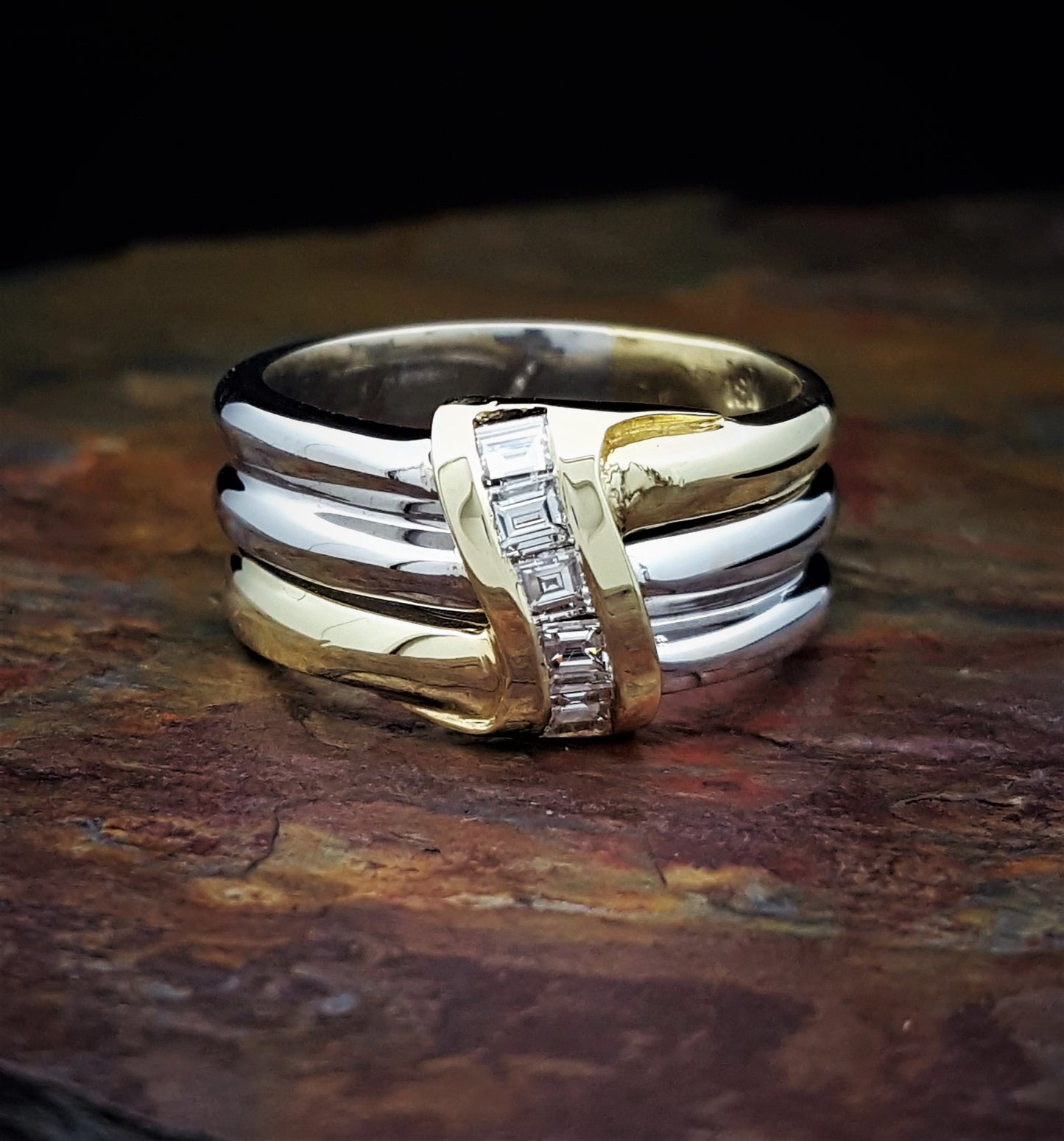 Solid 18K Two-Tone Gold Diamond Band Ring sz6