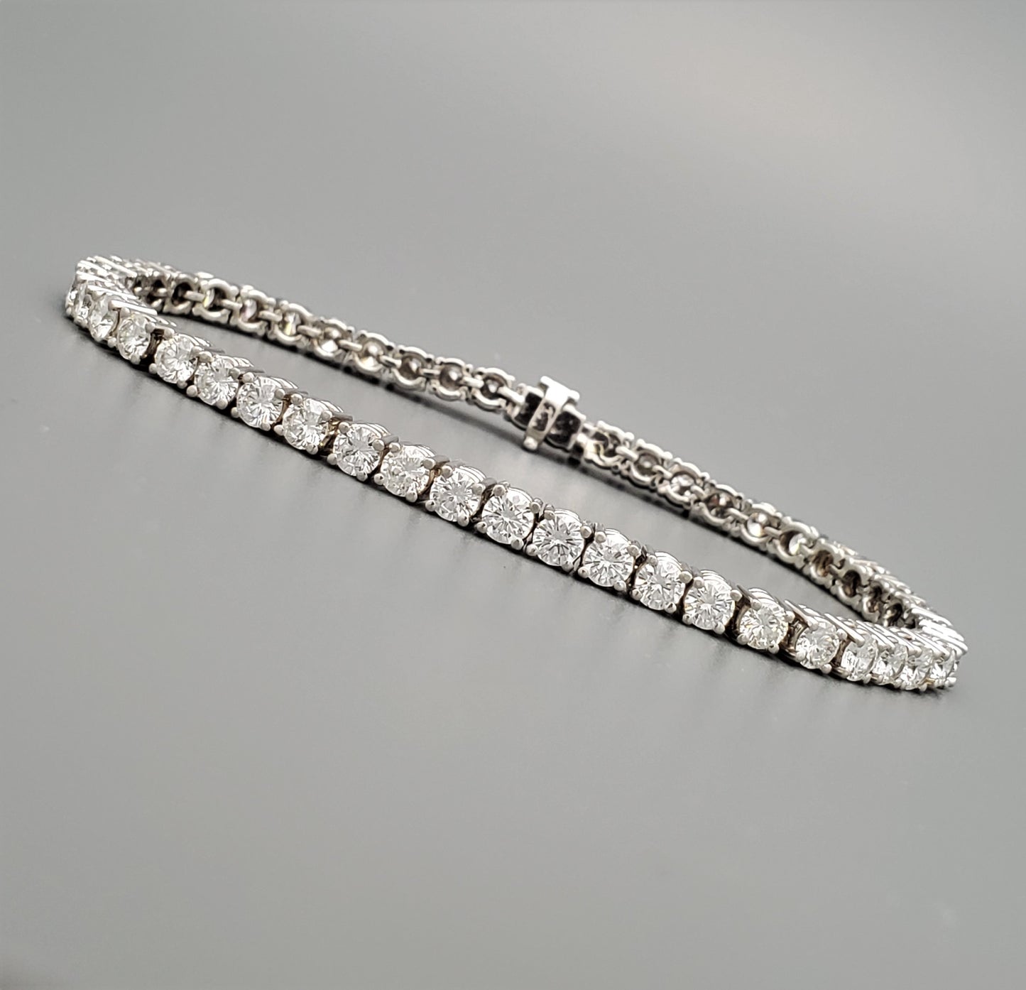 Ladies 8 Carat Diamond Platinum Tennis Bracelet
