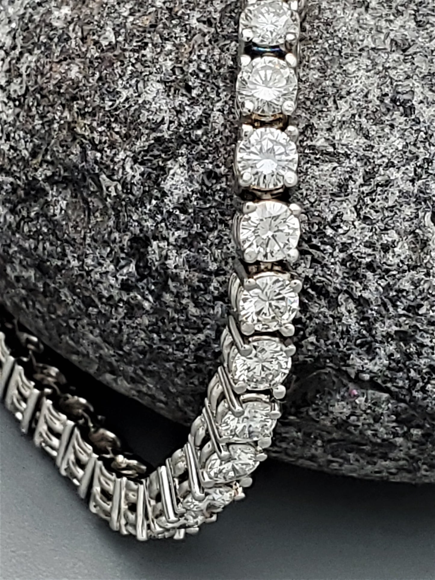 Ladies 8 Carat Diamond Platinum Tennis Bracelet