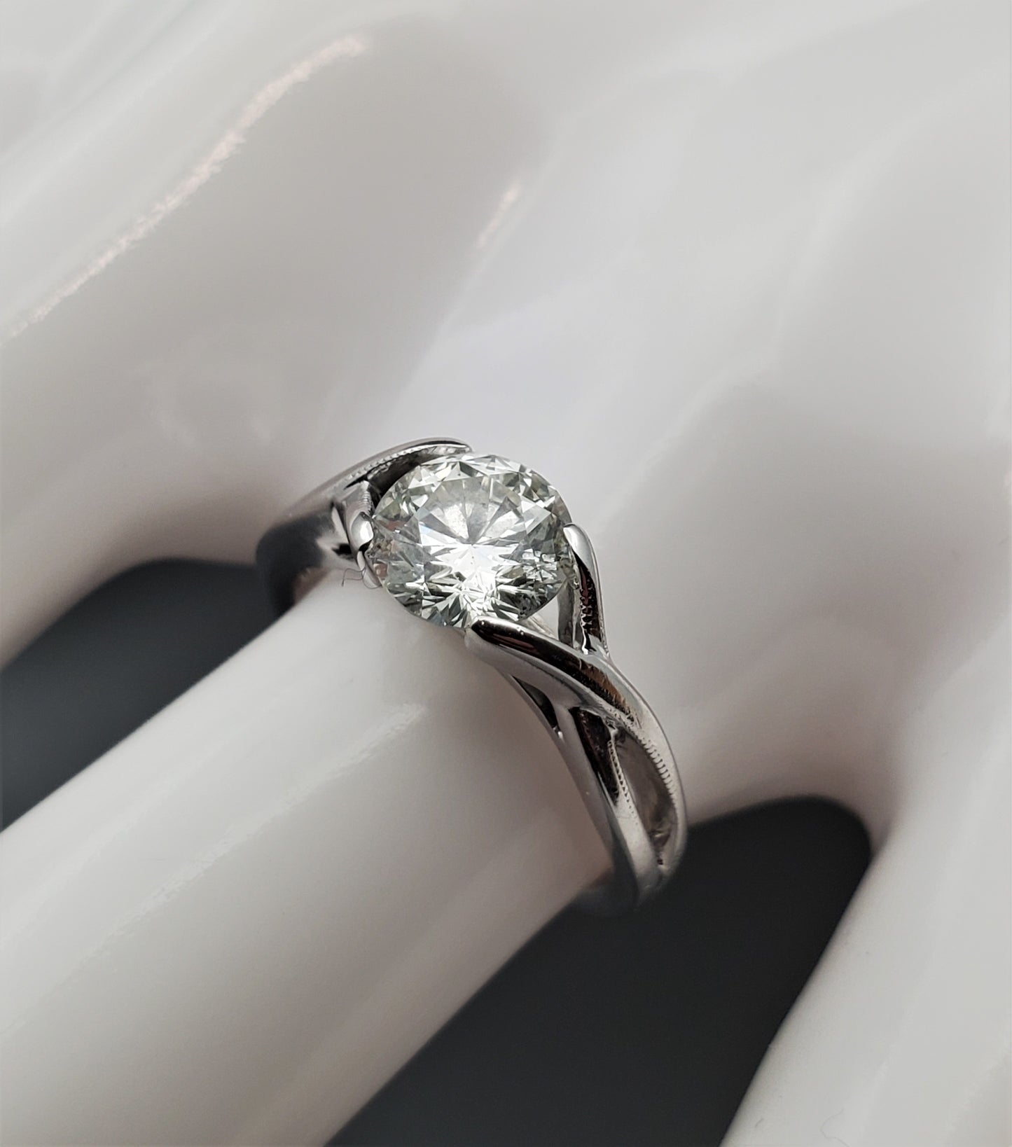 1.01 Carat Round Diamond Platinum Solitaire Engagement Ring
