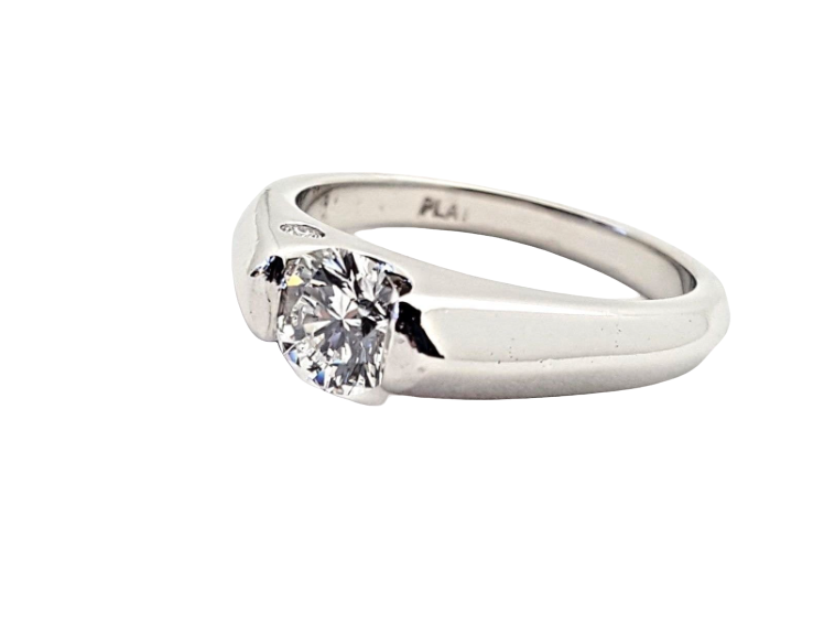 Round Diamond Engagement Ring Platinum 0.57 Carat