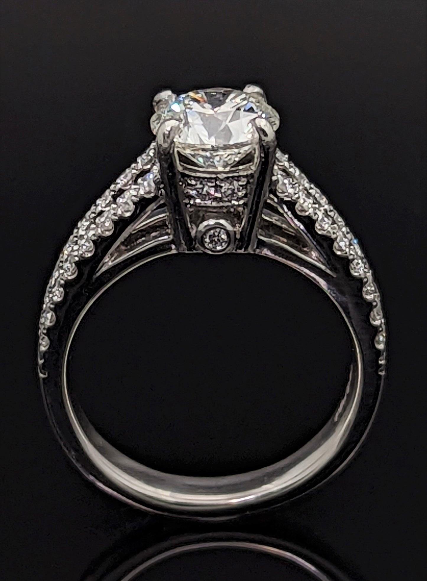 1 Carat Round Diamond Engagement Ring H/VS2 Solid Platinum