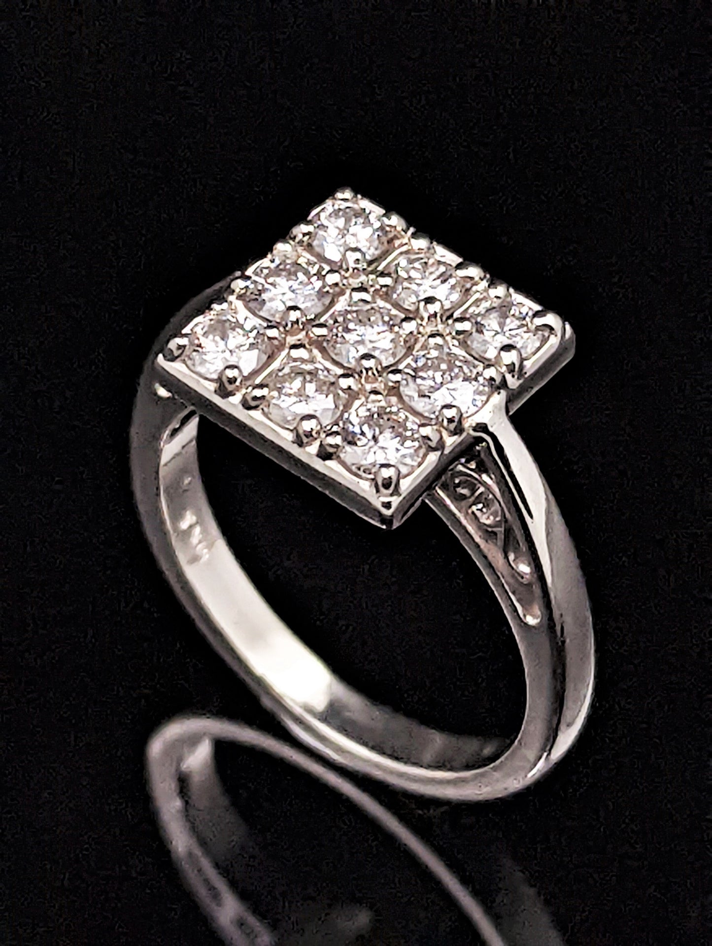 14K White Gold Diamond Cluster Ring